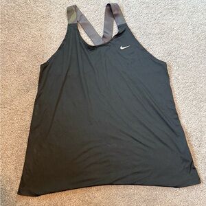 Nike Women's Black and Camouflage Tank Top